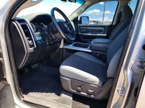 Used 2017 RAM 3500 Big Horn RWD image 18