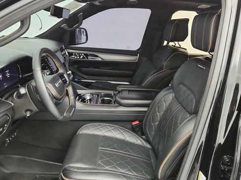 Used 2023 Jeep Grand Wagoneer Series III w/ Quick Order Packagew 28T image 19