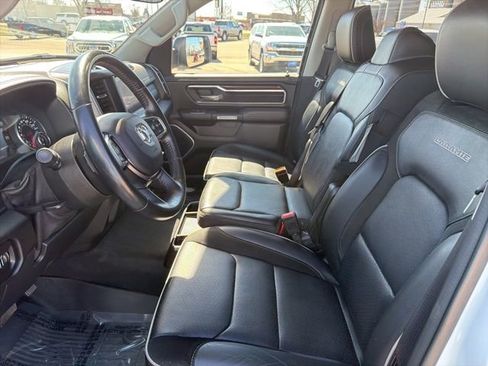 Used 2022 RAM 1500 Laramie AWD/4WD image 18