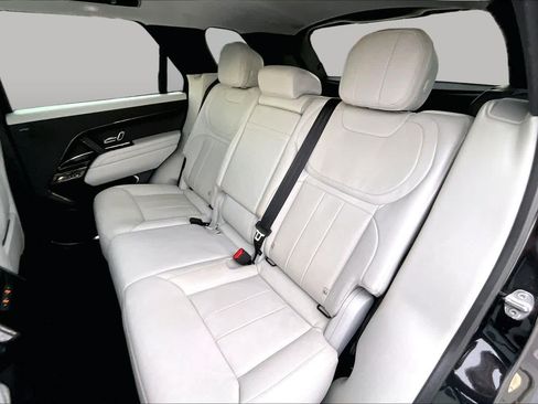 Used 2024 Land Rover Range Rover Sport SE AWD/4WD image 21