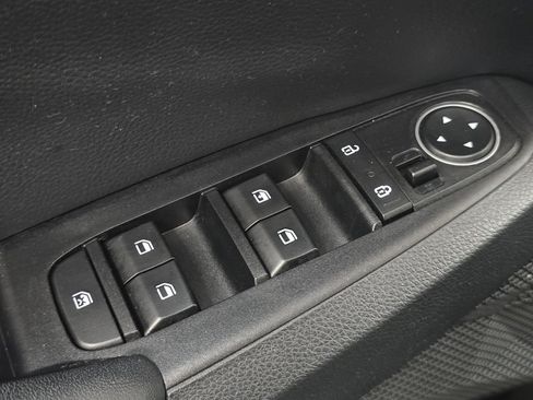 Used 2023 Kia Seltos S w/ Navigation Package image 21