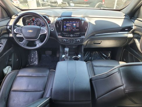 Used 2023 Chevrolet Traverse Premier AWD/4WD image 17