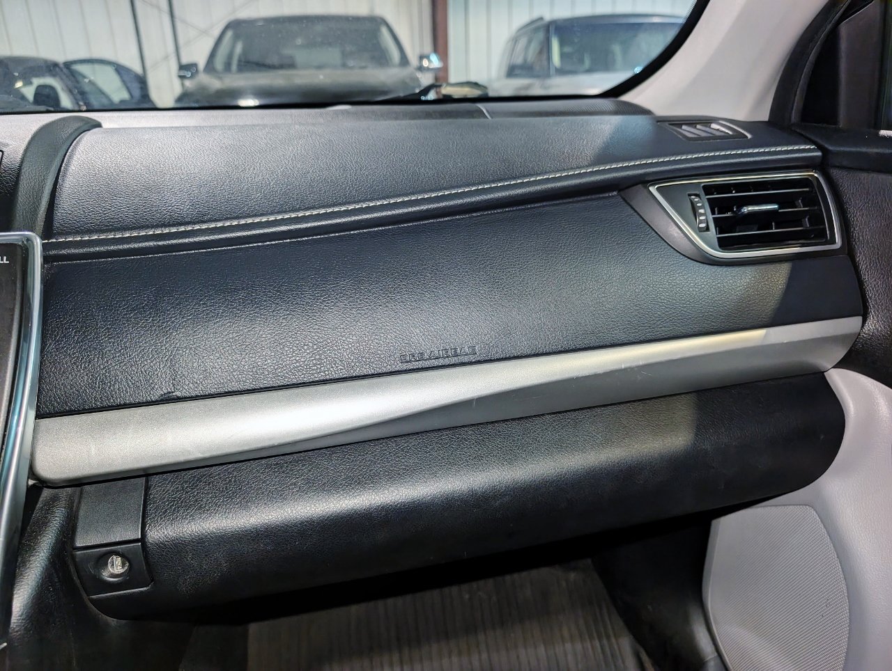 Used 2016 Toyota Camry XSE w/ Moonroof Package FWD image 35