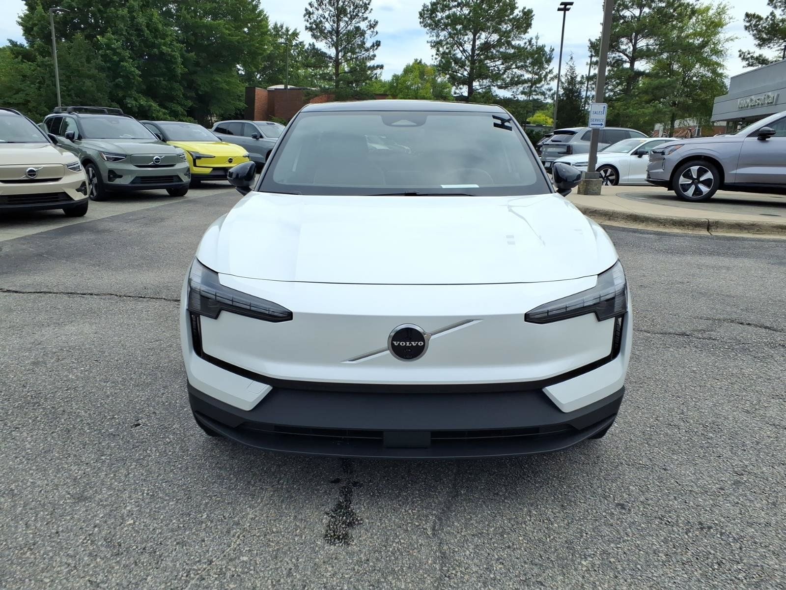 Used 2026 Volvo EX30 Ultra AWD/4WD image 10
