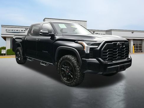 Used 2024 Toyota Tundra Limited w/ TRD Off-Road Package AWD/4WD image 7
