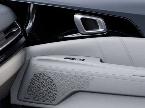 New 2025 Kia Carnival SX Prestige image 26