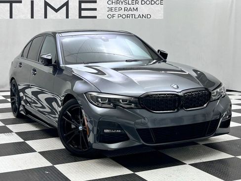 Used 2022 BMW 330i Sedan w/ M Sport Package RWD image 1