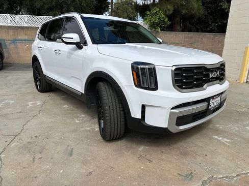 Certified 2025 Kia Telluride S FWD image 7