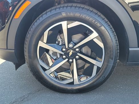 New 2026 Chevrolet Equinox EV LT image 23