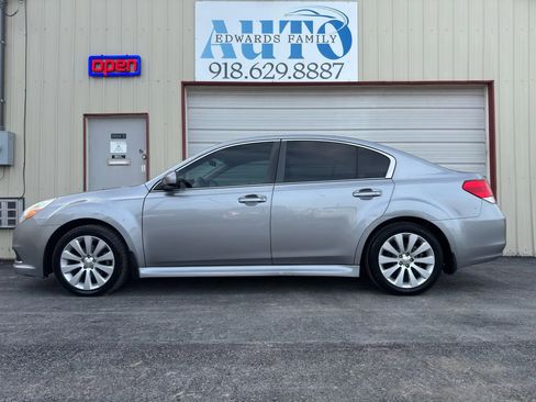 Used 2011 Subaru Legacy 2.5i Limited image 25