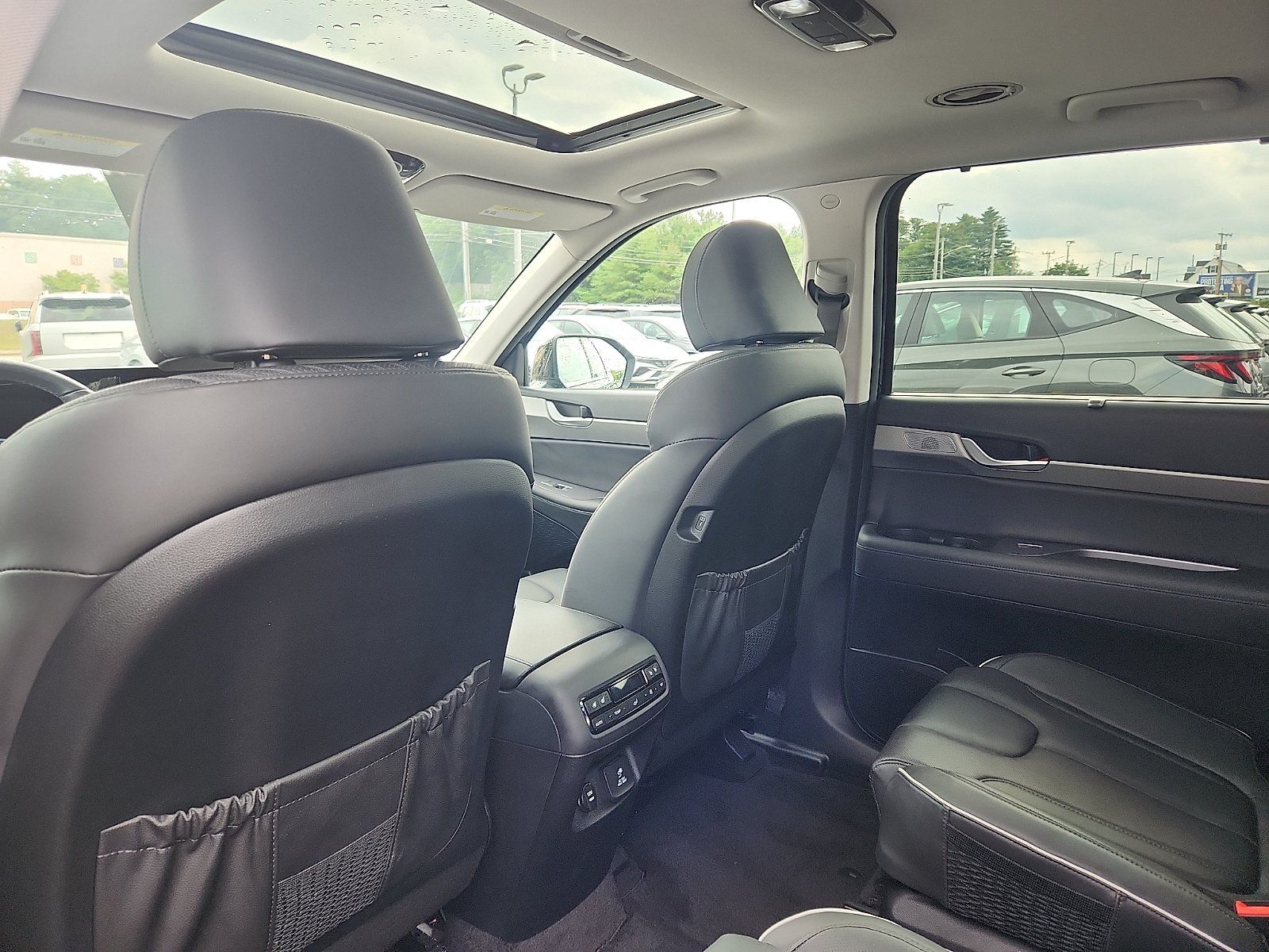 Certified 2024 Hyundai Palisade SEL w/ Premium Package AWD/4WD image 24