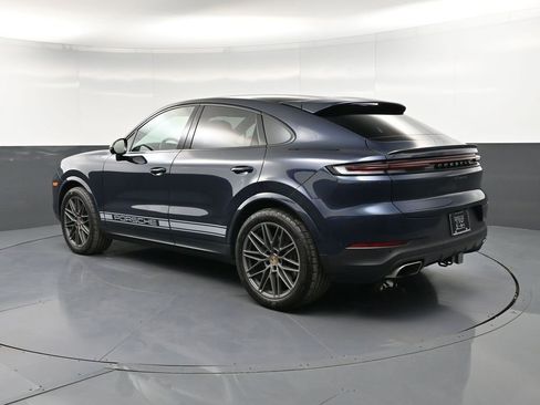Certified 2024 Porsche Cayenne Coupe AWD/4WD image 3