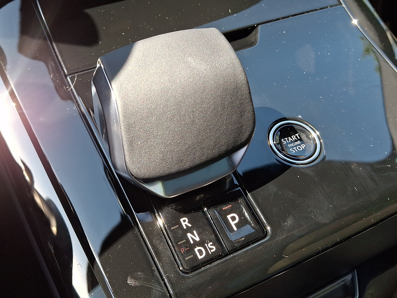 New 2027 Land Rover Range Rover Sport SE AWD/4WD image 12