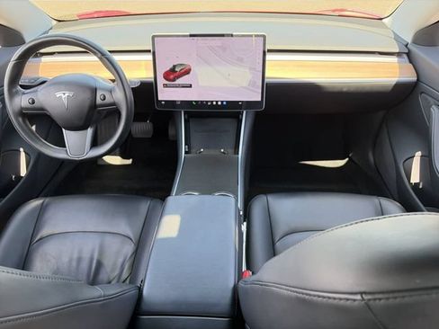 Used 2018 Tesla Model 3 RWD image 16