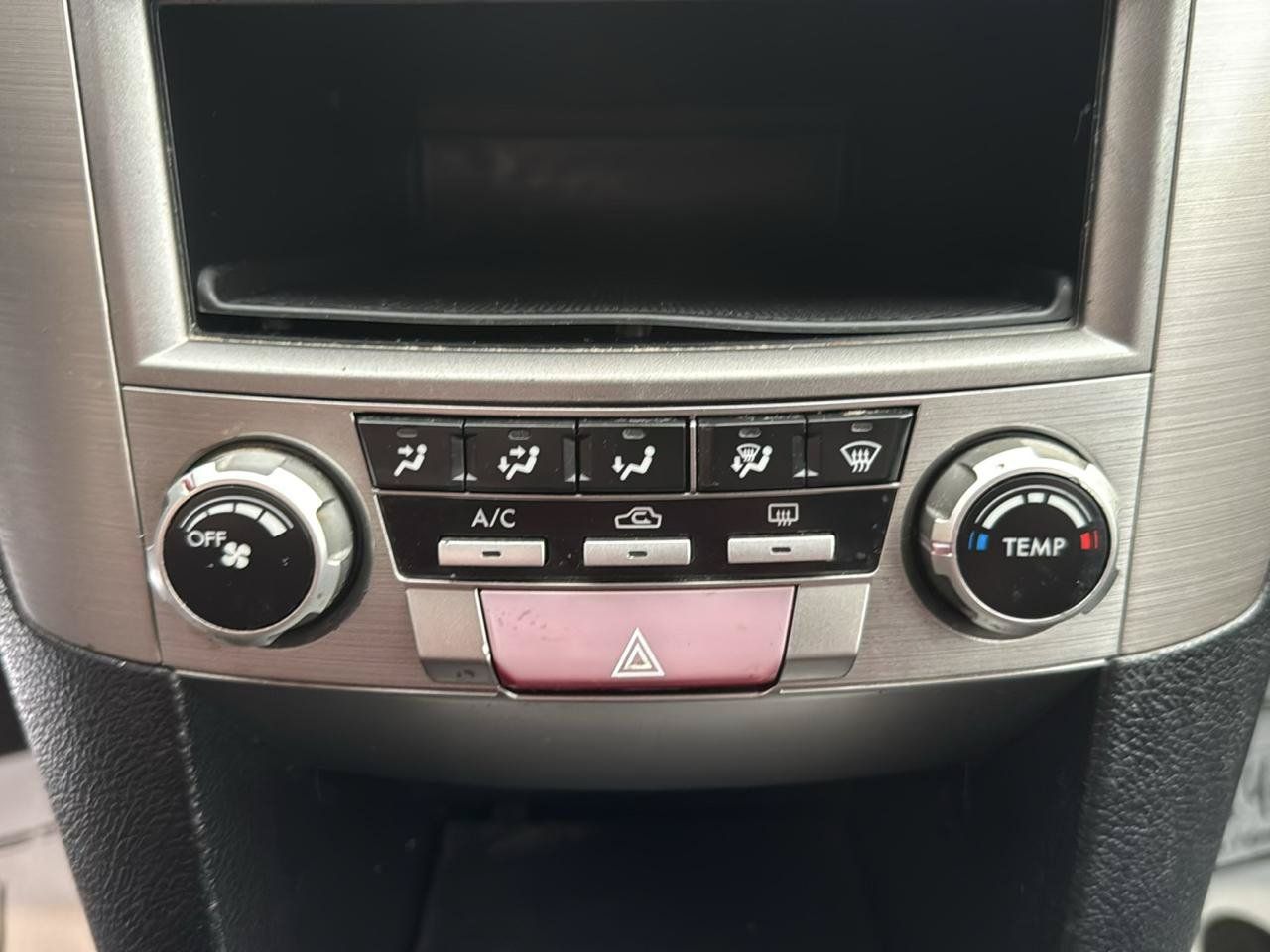 Used 2014 Subaru Outback 2.5i w/ Alloy Wheel Package AWD/4WD image 14
