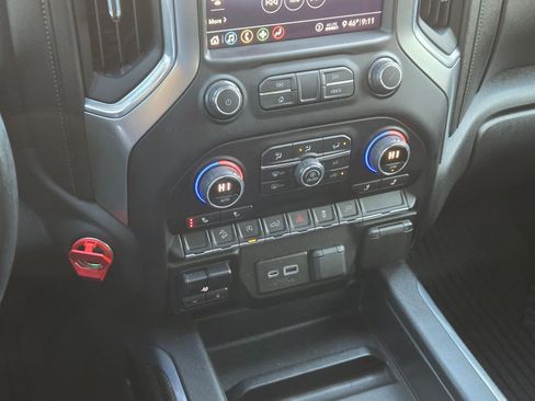 Used 2020 Chevrolet Silverado 1500 RST image 19