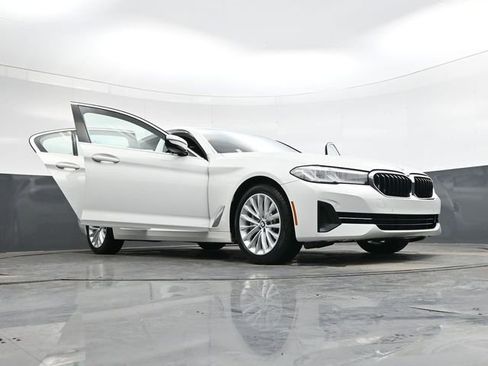 Used 2023 BMW 530i w/ Convenience Package image 47