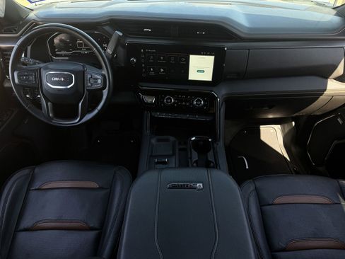 Used 2024 GMC Sierra 2500 AT4 w/ AT4 Premium Plus Package image 12