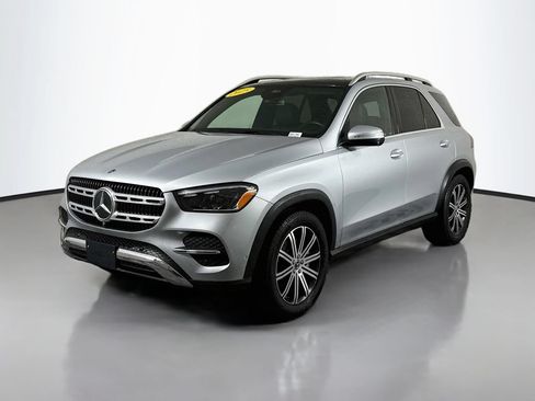 Used 2025 Mercedes-Benz GLE 450 4MATIC w/ Winter Package image 3