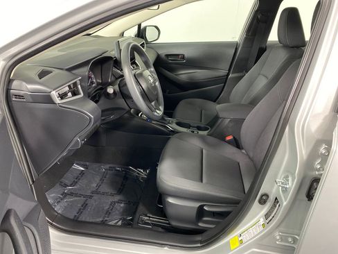Used 2024 Toyota Corolla LE image 7