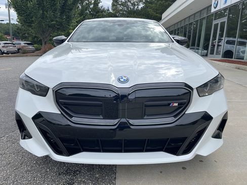 Used 2025 BMW i5 M60 w/ Premium Package image 10