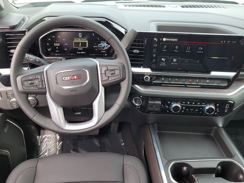 New 2026 GMC Sierra 2500 SLT w/ SLT Premium Package AWD/4WD image 8