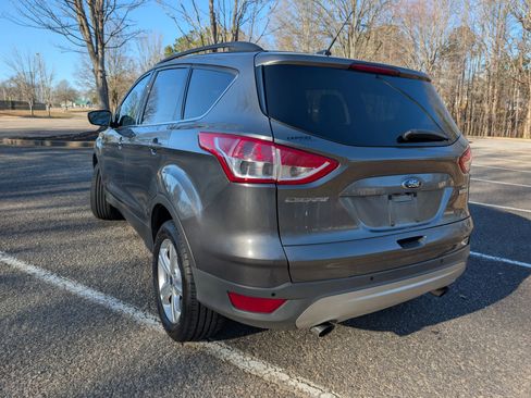 Used 2014 Ford Escape SE w/ Equipment Group 201A image 4