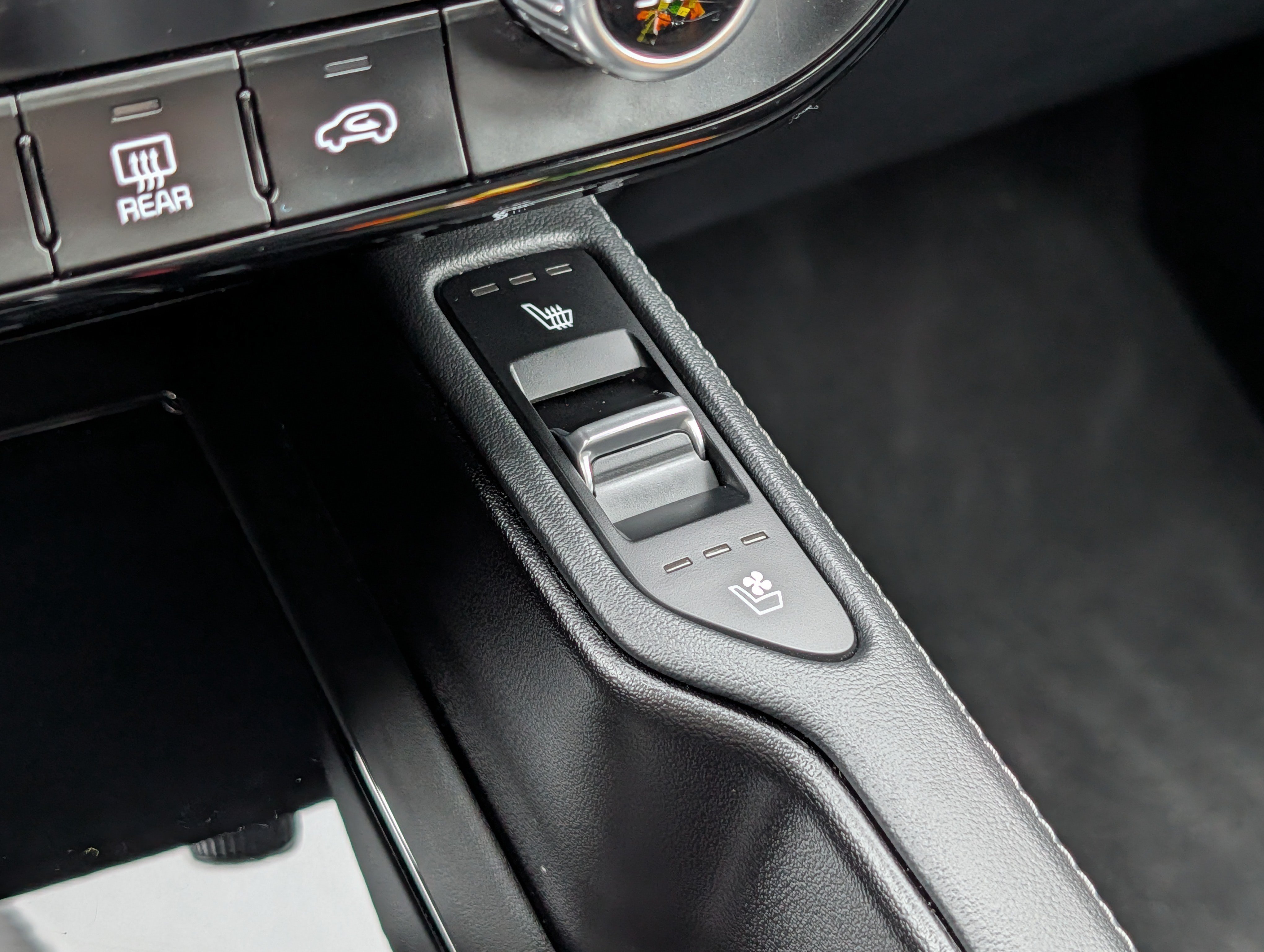 Certified 2024 Kia Telluride SX X-Pro AWD/4WD image 28