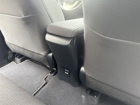 Used 2016 Toyota Prius Three Touring image 30