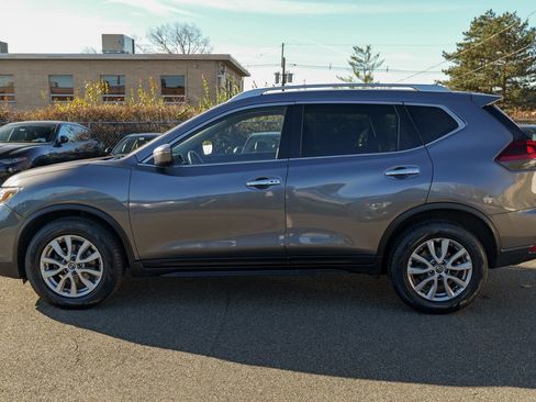 Used 2020 Nissan Rogue SV image 4