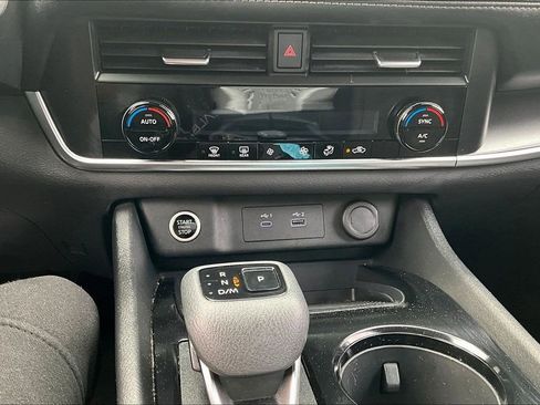 Certified 2023 Nissan Rogue SV AWD/4WD image 16