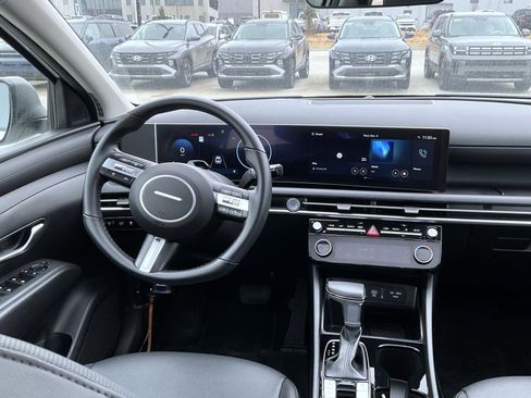 Certified 2025 Hyundai Tucson SEL image 14