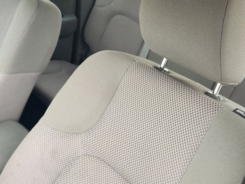 Used 2019 Nissan Frontier SV image 17