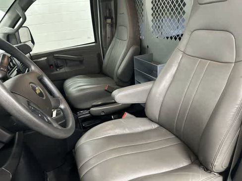 Used 2019 Chevrolet Express 2500 w/ Driver Convenience Package RWD image 10