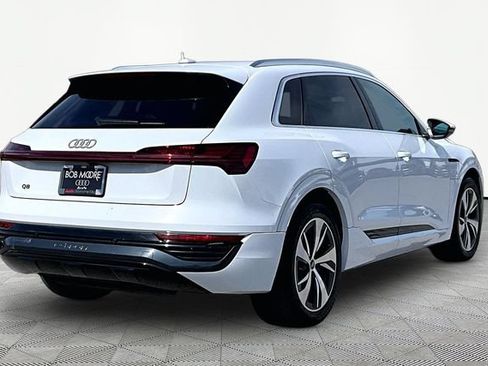 Used 2024 Audi Q8 e-tron Premium AWD/4WD image 2