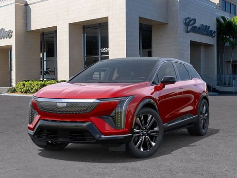 New 2026 Cadillac Optiq Luxury 2 image 6