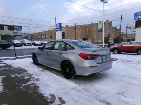 Certified 2024 Honda Civic Sport image 3