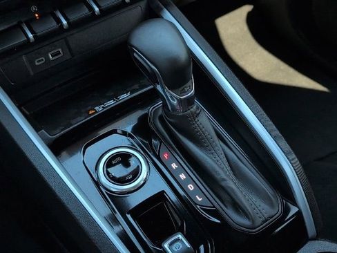 New 2025 Chevrolet Colorado LT w/ LT Convenience Package image 26