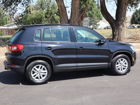 Used 2011 Volkswagen Tiguan S AWD/4WD image 4