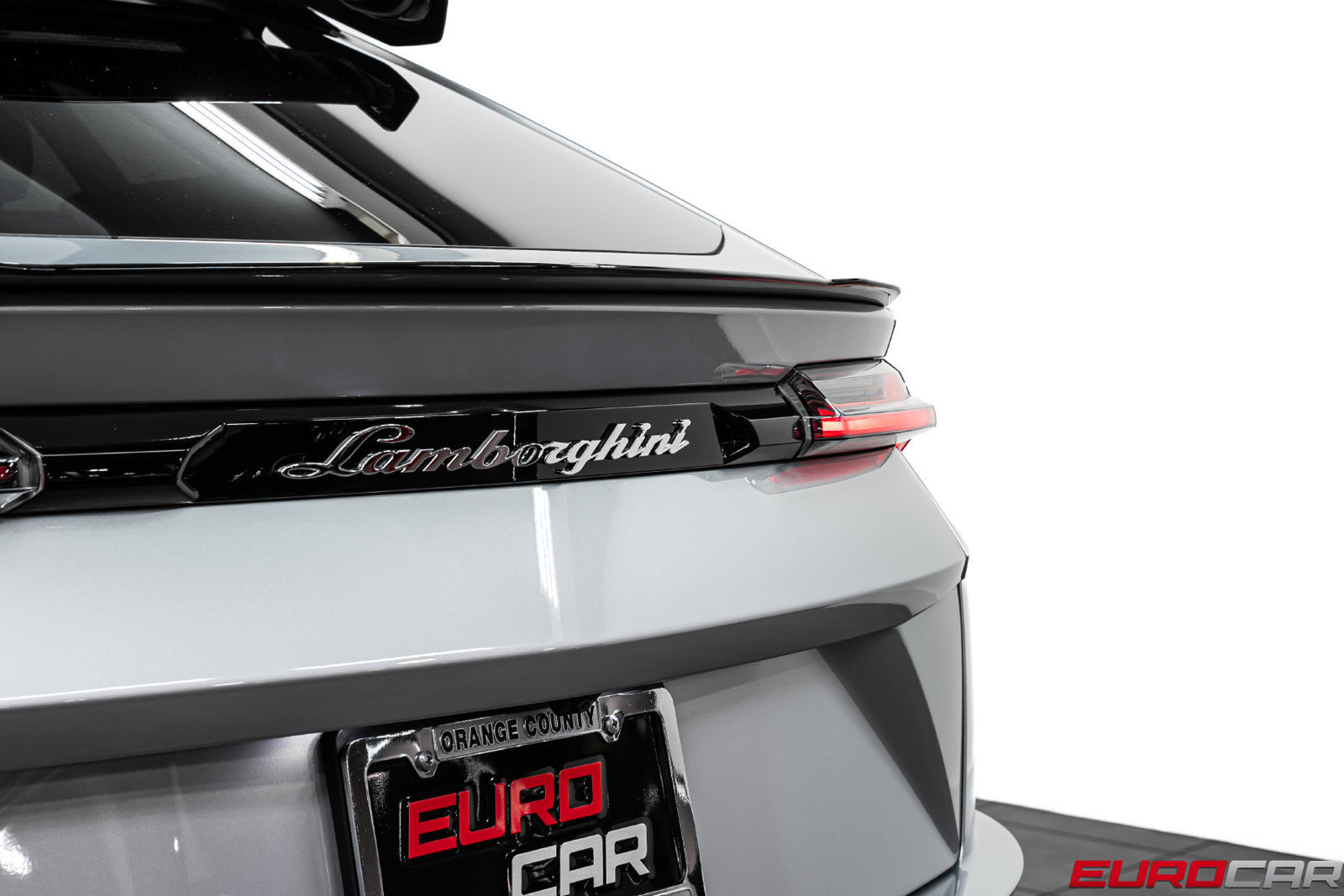 Used 2024 Lamborghini Urus Performante AWD/4WD image 28
