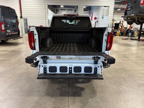Used 2024 GMC Sierra 1500 Denali w/ Technology Package image 23