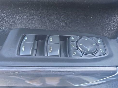 Used 2020 Chevrolet Silverado 2500 LTZ w/ LTZ Convenience Package image 27