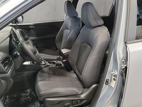 Used 2025 Subaru Forester Premium AWD/4WD image 6
