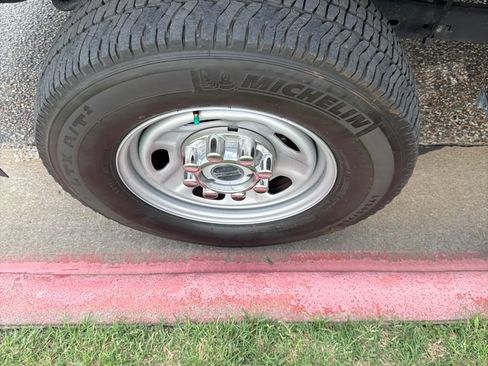 Used 2024 Ford F350 XL AWD/4WD image 8