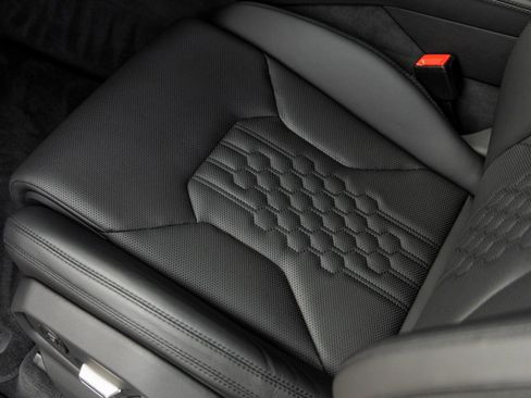 Used 2025 Lamborghini Urus SE image 18