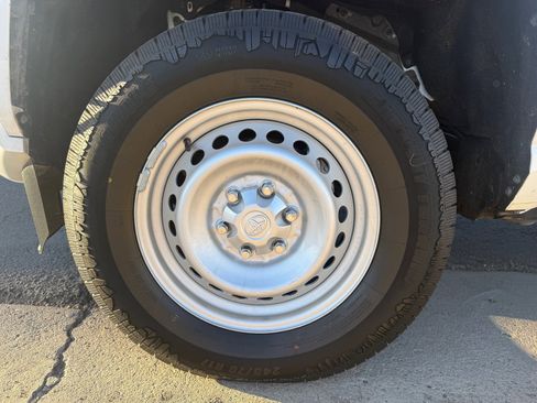 Used 2024 Toyota Tacoma SR image 5