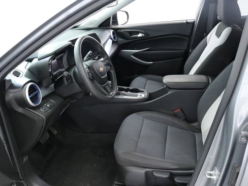 Certified 2024 Chevrolet Trax LS image 23