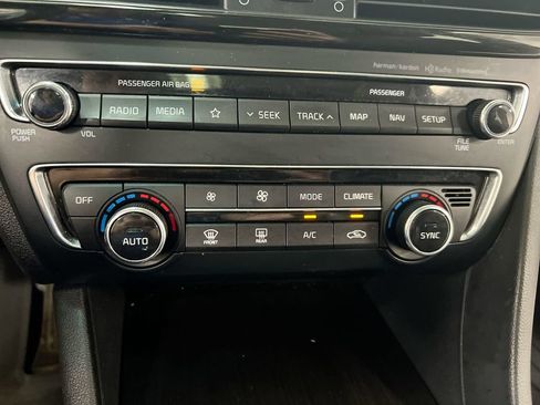 Used 2020 Kia Optima Premium FWD image 17