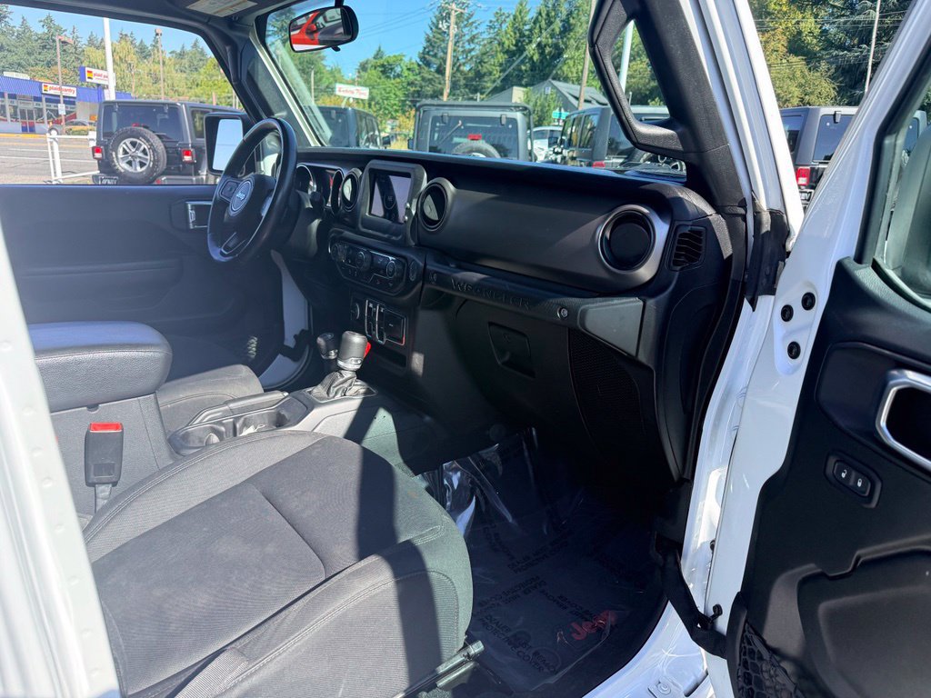 Used 2018 Jeep Wrangler Unlimited Sport w/ Technology Group AWD/4WD image 26