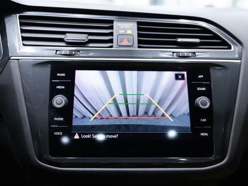 Used 2023 Volkswagen Tiguan SE R-Line image 23